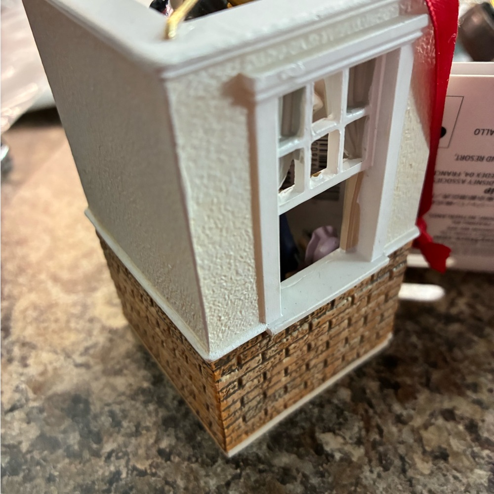 Disney Sketchbook Mary Poppins Christmas Ornament - Picture 2 of 3